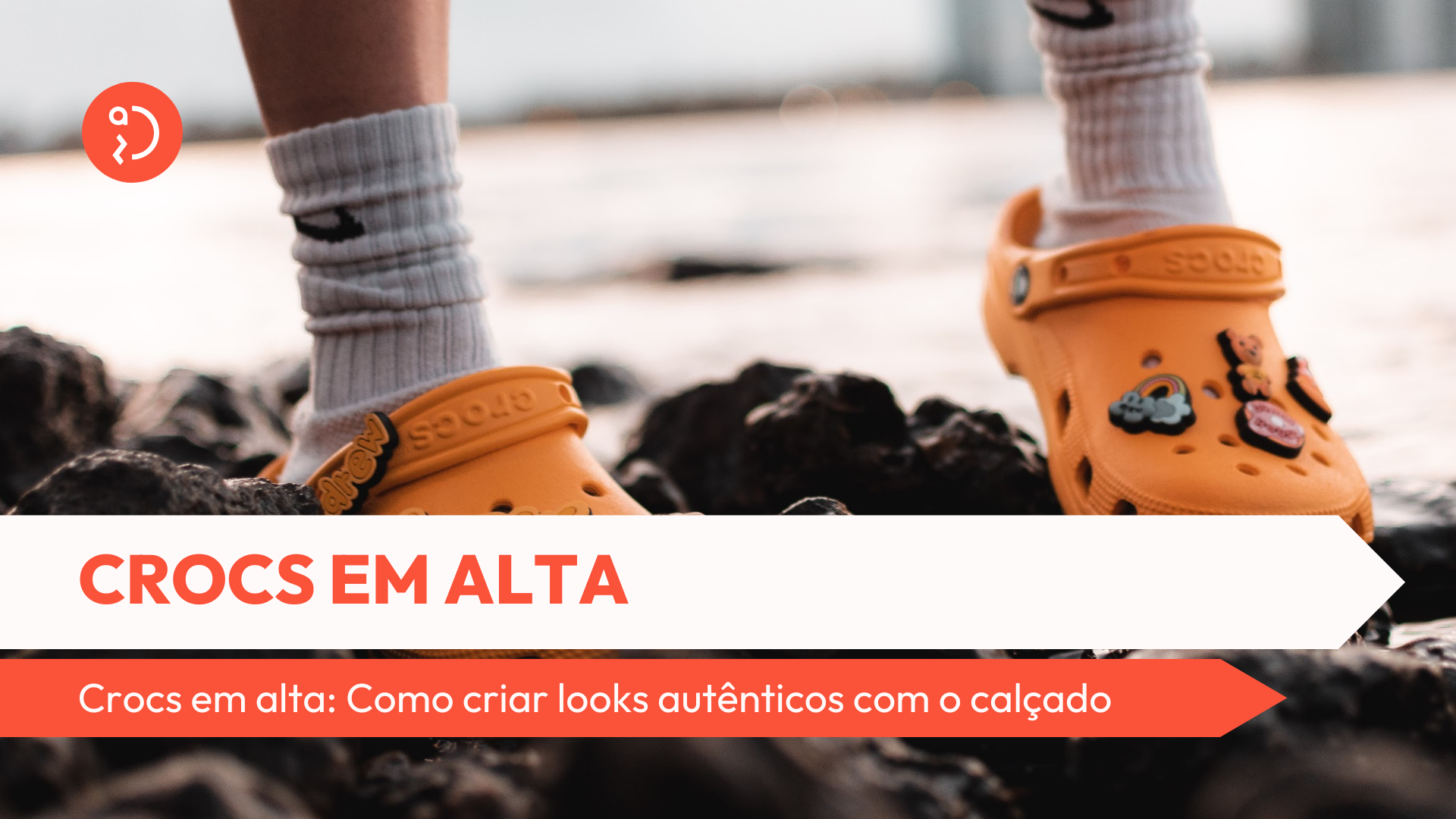 Descubra como a sandália Crocs virou tendência e saiba como incorporá-la em looks autênticos e cheios de personalidade.