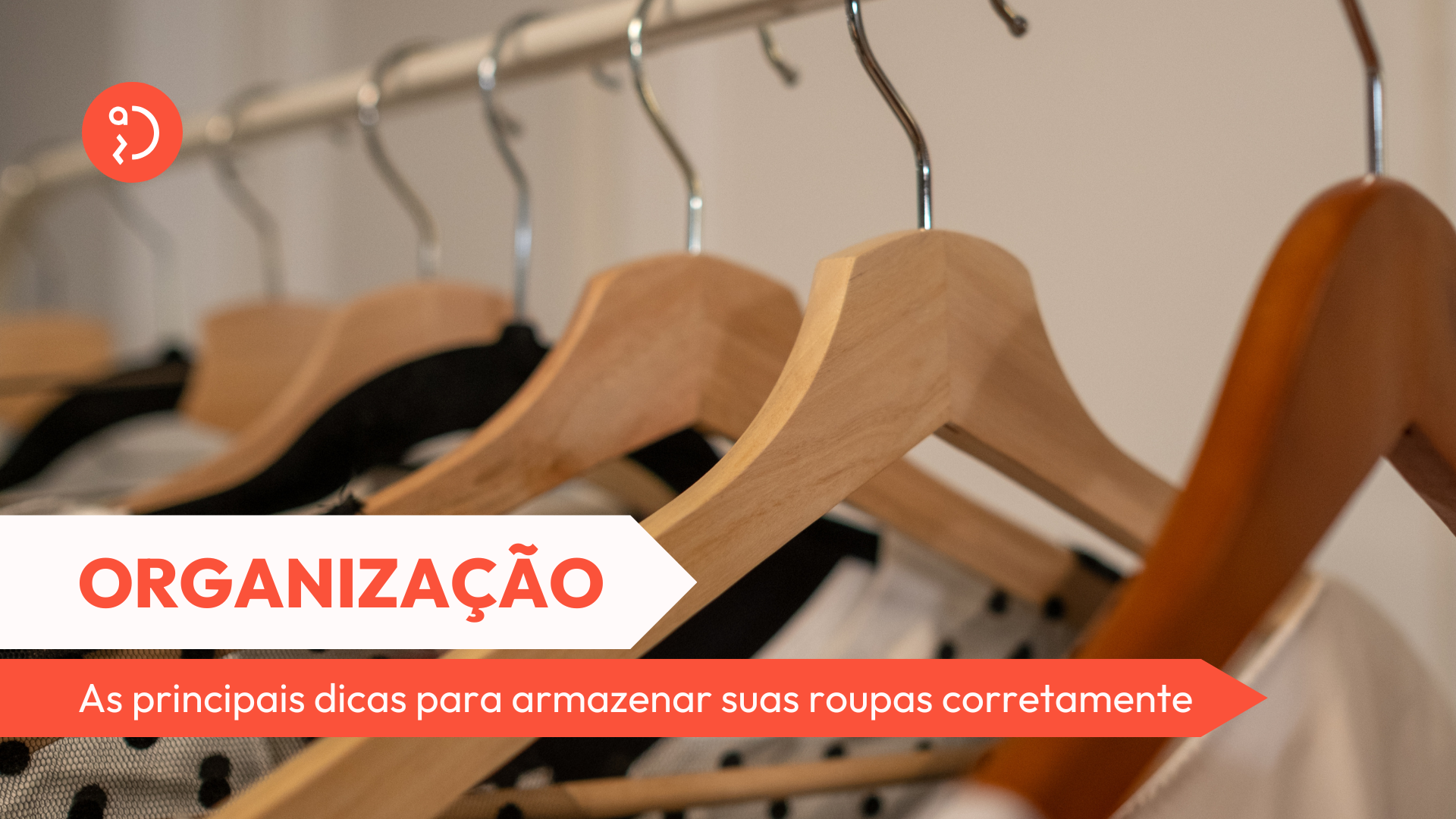 Descubra as 3 melhores dicas para armazenar suas roupas de forma correta, preservando a qualidade e organizando seu guarda-roupa.