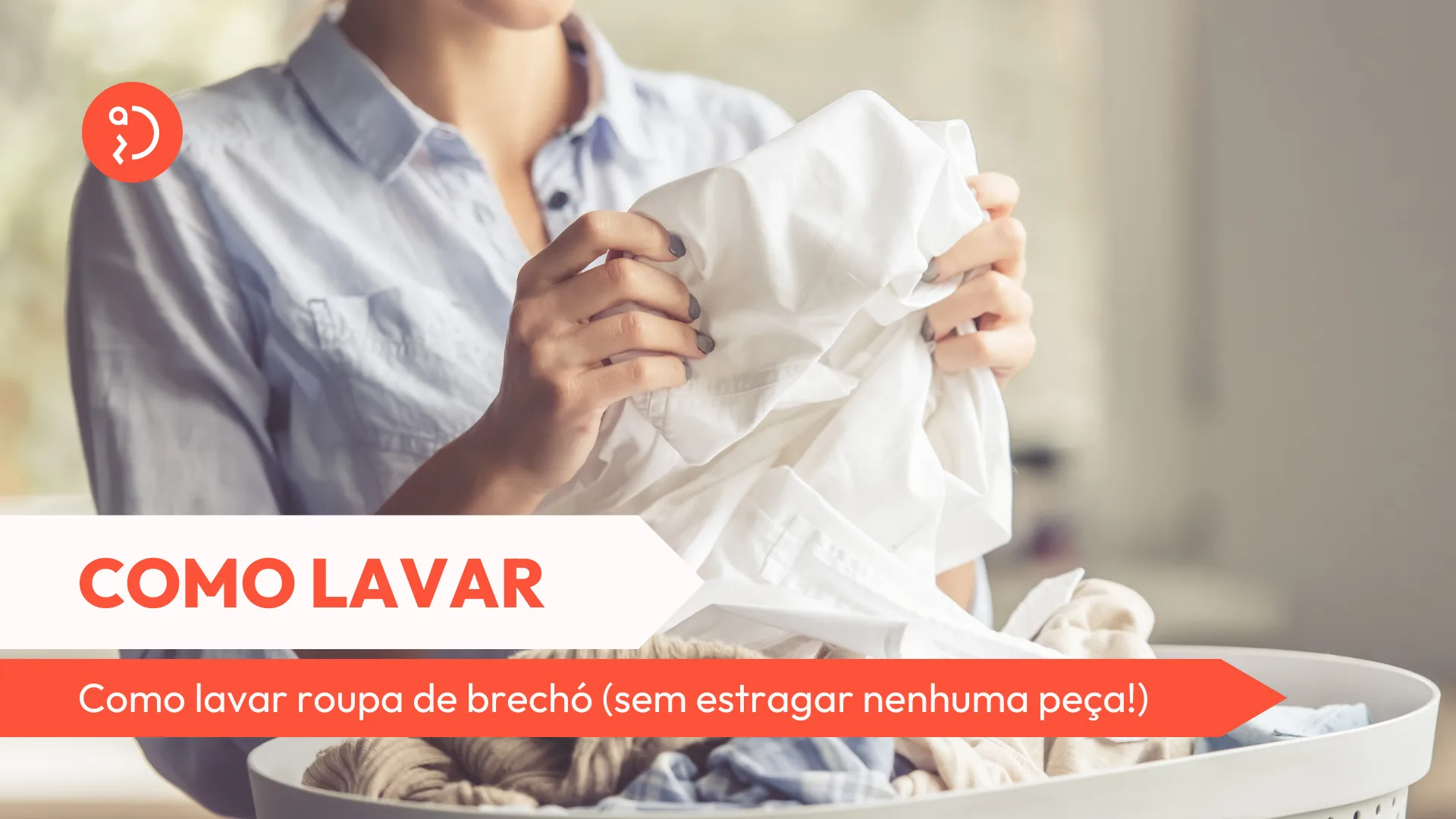 Descubra como lavar roupa de brechó do jeito certo. Dicas simples que mantêm suas peças limpas, cheirosas e bem cuidadas!